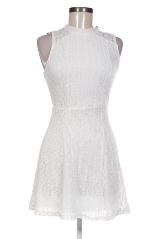 Kleid Bershka, Größe S, Farbe Ecru, Preis 7,99 €