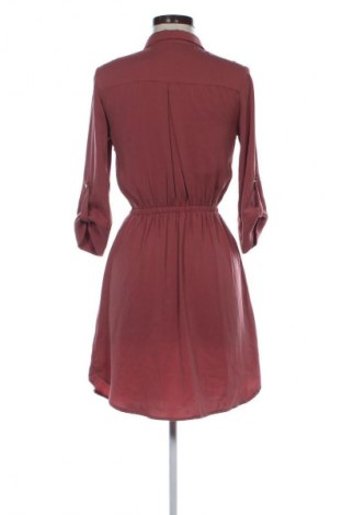 Φόρεμα Dynamite, Μέγεθος XS, Χρώμα Σάπιο μήλο, Τιμή 3,99 €