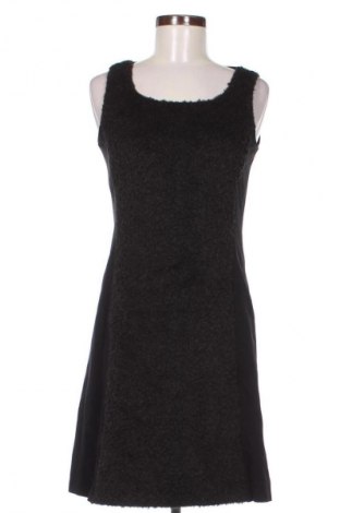 Рокля Escada Sport, Размер S, Цвят Черен, Цена 107,37 €