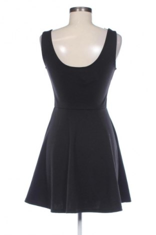 Šaty  Fb Sister, Velikost S, Barva Černá, Cena  142,00 Kč
