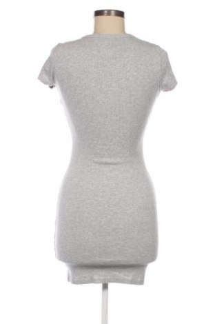 Šaty  Fb Sister, Velikost S, Barva Šedá, Cena  169,00 Kč