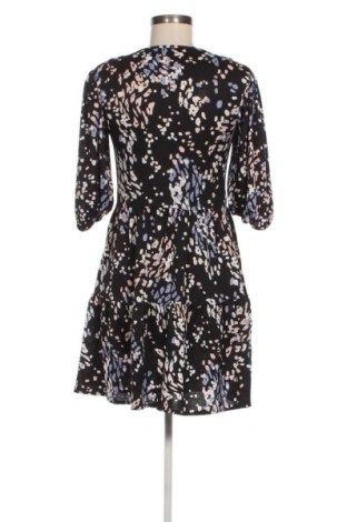 Šaty  George, Velikost M, Barva Vícebarevné, Cena  199,00 Kč