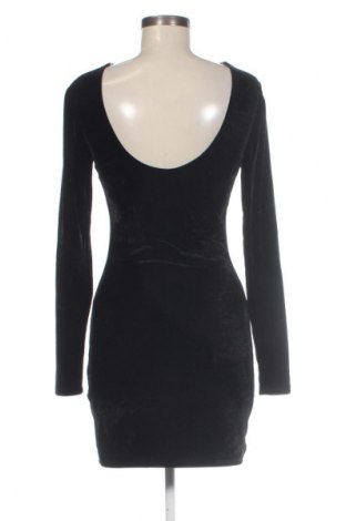 Šaty  Gina Tricot, Velikost S, Barva Černá, Cena  49,00 Kč