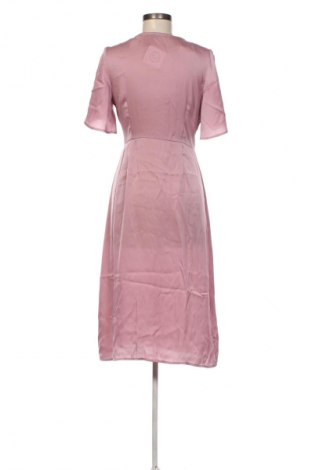 Kleid Glamorous, Größe M, Farbe Aschrosa, Preis € 9,99