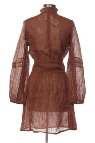 Рокля Guess, Размер M, Цвят Кафяв, Цена 63,91 €