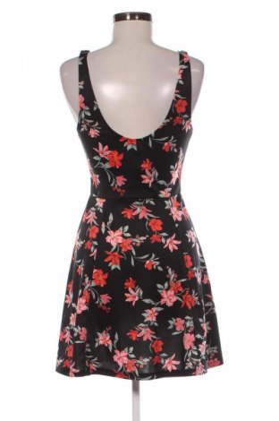 Šaty  H&M, Velikost M, Barva Vícebarevné, Cena  299,00 Kč