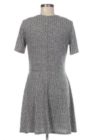 Šaty  H&M Divided, Velikost M, Barva Vícebarevné, Cena  109,00 Kč