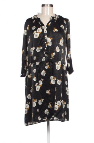 Рокля Maje, Размер M, Цвят Многоцветен, Цена 107,37 €