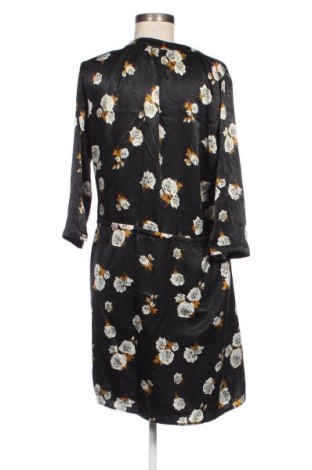 Рокля Maje, Размер M, Цвят Многоцветен, Цена 107,37 €