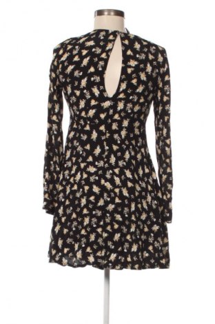 Šaty  Mango, Velikost XS, Barva Vícebarevné, Cena  127,00 Kč