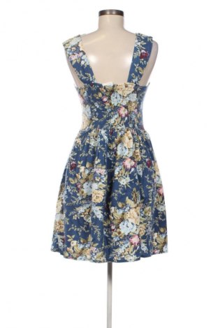 Kleid Natura, Größe M, Farbe Mehrfarbig, Preis 8,99 €