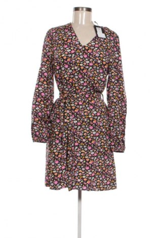 Šaty  Pieces, Velikost M, Barva Vícebarevné, Cena  199,00 Kč