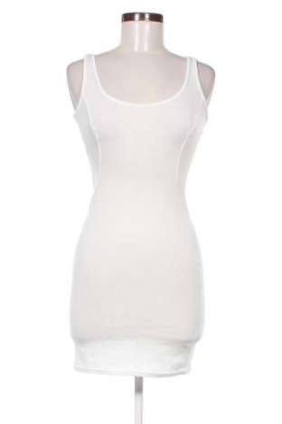 Šaty  Pretty Little Thing, Velikost XXS, Barva Bílá, Cena  118,00 Kč