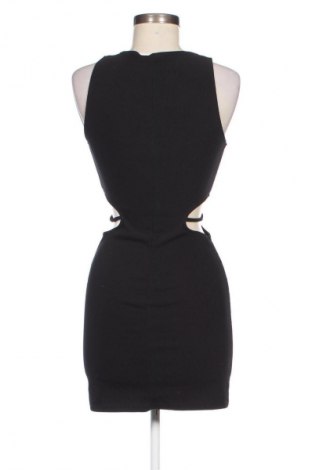 Šaty  Pull&Bear, Veľkosť M, Farba Čierna, Cena  7,95 €