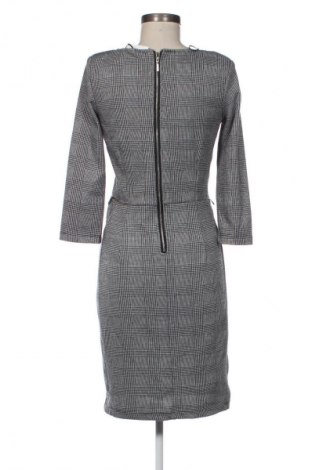 Šaty  Reserved, Velikost M, Barva Vícebarevné, Cena  119,00 Kč