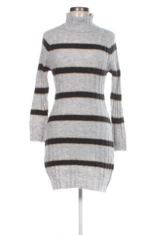 Рокля SHEIN, Размер S, Цвят Многоцветен, Цена 3,06 €