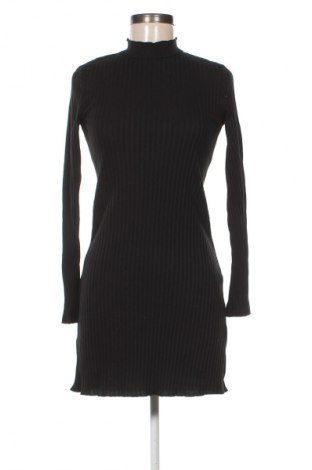 Šaty  Sinsay, Velikost S, Barva Černá, Cena  59,00 Kč