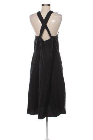 Šaty  Trendyol, Velikost M, Barva Černá, Cena  279,00 Kč