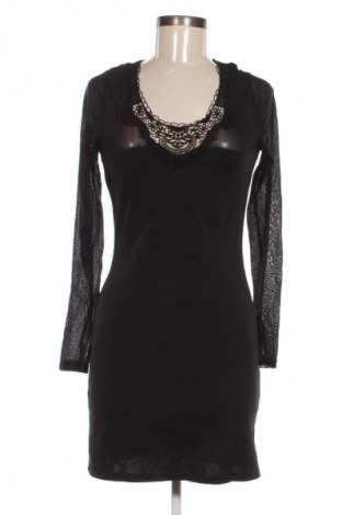 Šaty  VILA, Velikost M, Barva Černá, Cena  99,00 Kč