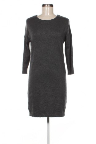 Šaty  Vero Moda, Velikost S, Barva Šedá, Cena  228,00 Kč