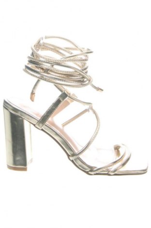 Σανδάλια Cuccoo, Μέγεθος 37, Χρώμα Χρυσαφί, Τιμή 15,76 €