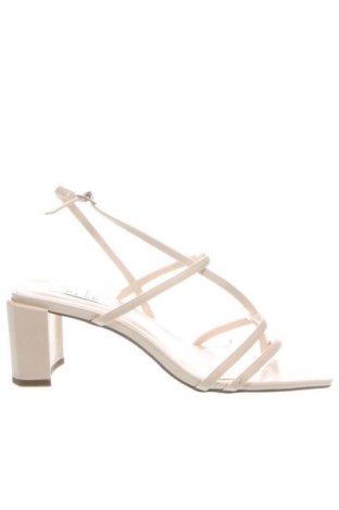 Σανδάλια NA-KD, Μέγεθος 40, Χρώμα Εκρού, Τιμή 38,99 €