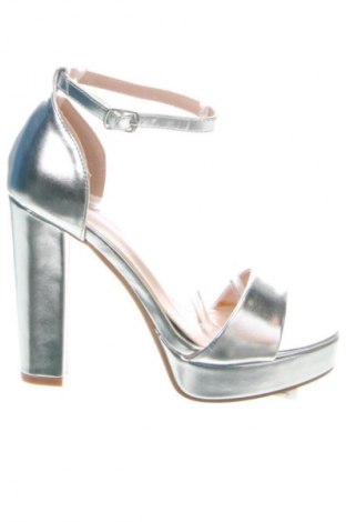 Σανδάλια Unbranded, Μέγεθος 36, Χρώμα Ασημί, Τιμή 21,99 €