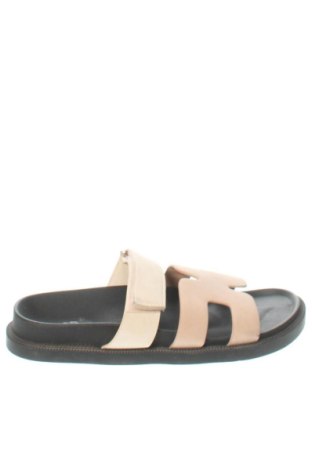 Papuci Unbranded, Mărime 36, Culoare Bej, Preț 157,47 Lei, #138000049