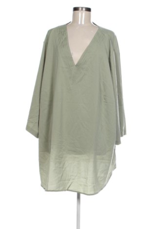 Дамска блуза BloomChic, Размер 5XL, Цвят Зелен, Цена 25,00 €, #137993369