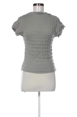 Bluză de femei Reserved, Mărime M, Culoare Gri, Preț 52,49 Lei, #138015881