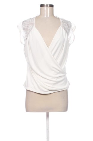 Дамска блуза Gina Tricot, Размер M, Цвят Бял, Цена 12,00 €, #138017309
