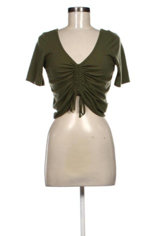 Bluză de femei Cropp, Mărime L, Culoare Verde, Preț 47,24 Lei, #138035249