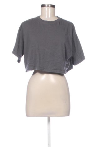 Γυναικείο t-shirt H&M, Μέγεθος M, Χρώμα Γκρί, Τιμή 9,45 €, #138011697