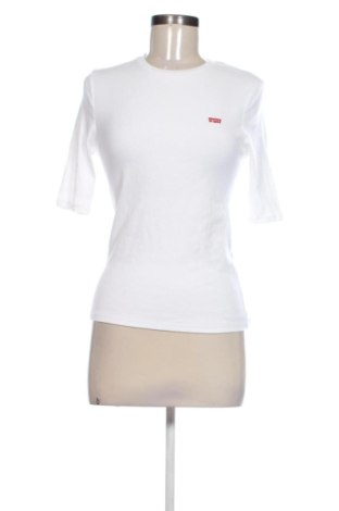 Дамска тениска Levi's, Размер M, Цвят Бял, Цена 32,21 €, #138019983