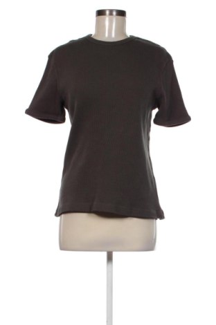 Tricou de femei Zara, Mărime L, Culoare Maro, Preț 62,39 Lei, #137719086