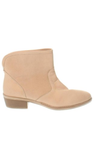 Botine de damă Lasocki, Mărime 38, Culoare Bej, Preț 243,02 Lei, #138028063