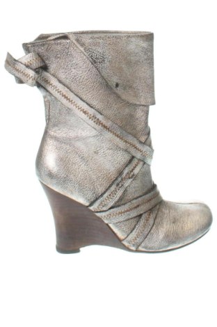 Damenstiefel Unbranded, Größe 37, Farbe Silber, Preis 39,00 €, #138016544