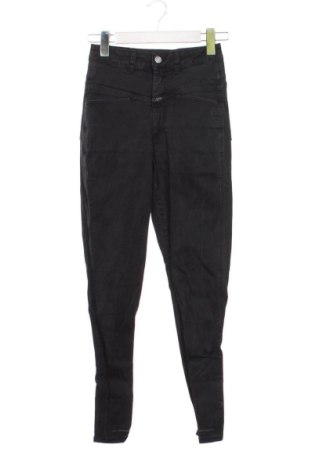 Damskie jeansy Closed, Rozmiar XXS, Kolor Czarny, Cena 224,38 zł, #137996822