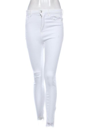 Damskie jeansy Stradivarius, Rozmiar S, Kolor Biały, Cena 55,04 zł, #138002733