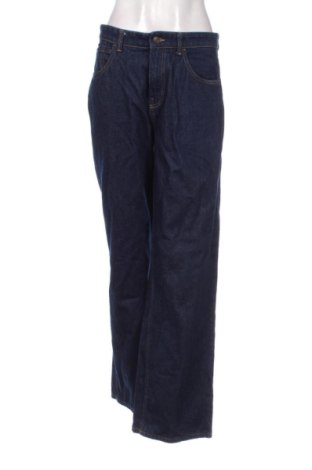 Damskie jeansy Bershka, Rozmiar L, Kolor Niebieski, Cena 76,20 zł, #138004535