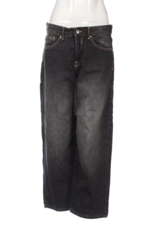 Damskie jeansy Bershka, Rozmiar L, Kolor Czarny, Cena 76,20 zł, #138006917