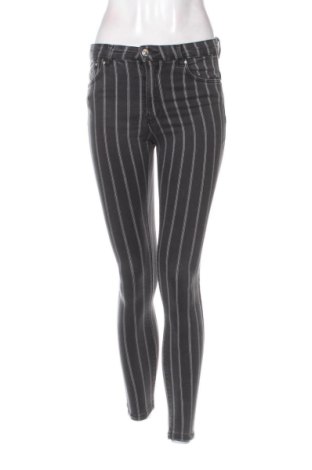 Blugi de femei Bershka, Mărime S, Culoare Multicolor, Preț 73,49 Lei, #138018982
