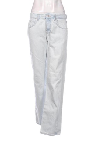Damskie jeansy Pull&Bear, Rozmiar M, Kolor Niebieski, Cena 63,50 zł, #138019783