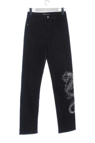 Damskie jeansy Cropp, Rozmiar XS, Kolor Czarny, Cena 63,50 zł, #138039126