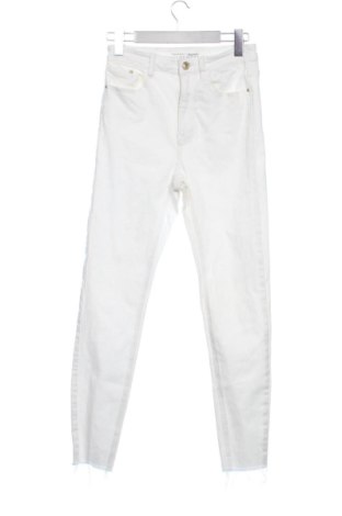 Damen Jeans Stradivarius, Größe XS, Farbe Weiß, Preis 13,23 €, #138046793