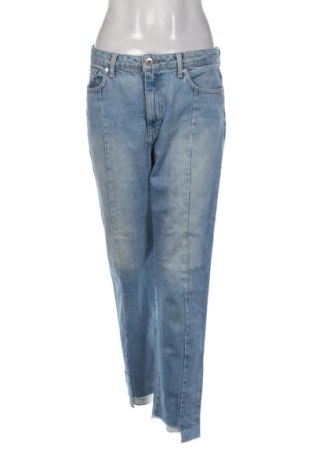 Blugi de femei Bershka, Mărime M, Culoare Albastru, Preț 89,23 Lei, #138015849