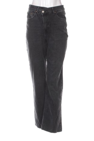 Blugi de femei Stradivarius, Mărime S, Culoare Negru, Preț 68,24 Lei, #138017722