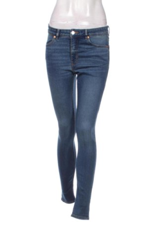 Damskie jeansy Monki, Rozmiar S, Kolor Niebieski, Cena 71,97 zł, #138017849