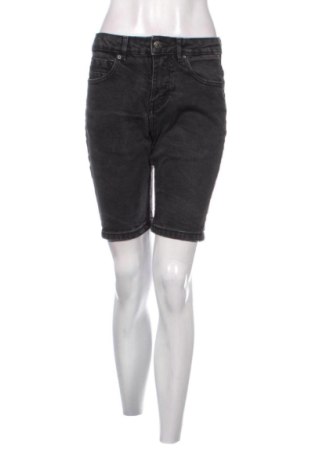Dámske kraťasy  Pull&Bear, Veľkosť M, Farba Čierna, Cena  10,00 €, #137997436