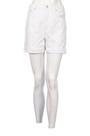 Dámské kraťasy  Pull&Bear, Velikost S, Barva Bílá, Cena  259,00 Kč, #138029982
